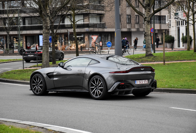 Aston Martin V8 Vantage 2018