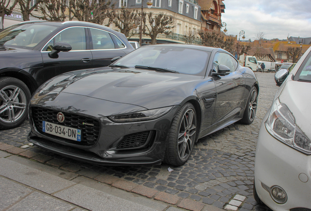 Jaguar F-TYPE P450 Coupé 2020