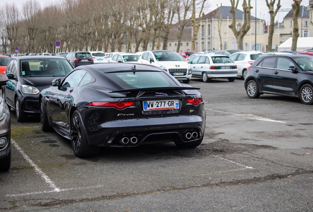 Jaguar F-TYPE R Coupé