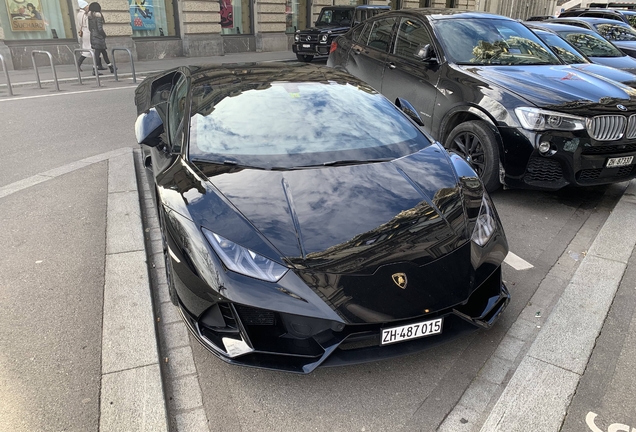 Lamborghini Huracán LP640-4 EVO