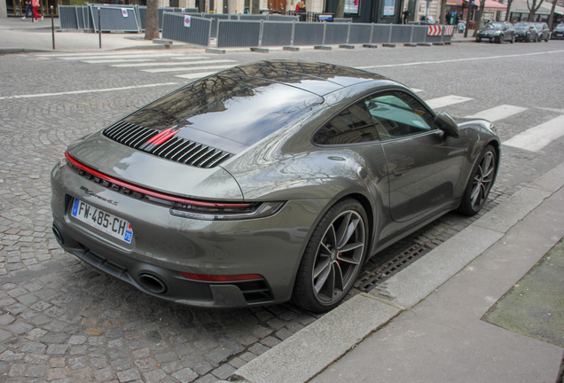 Porsche 992 Carrera 4S