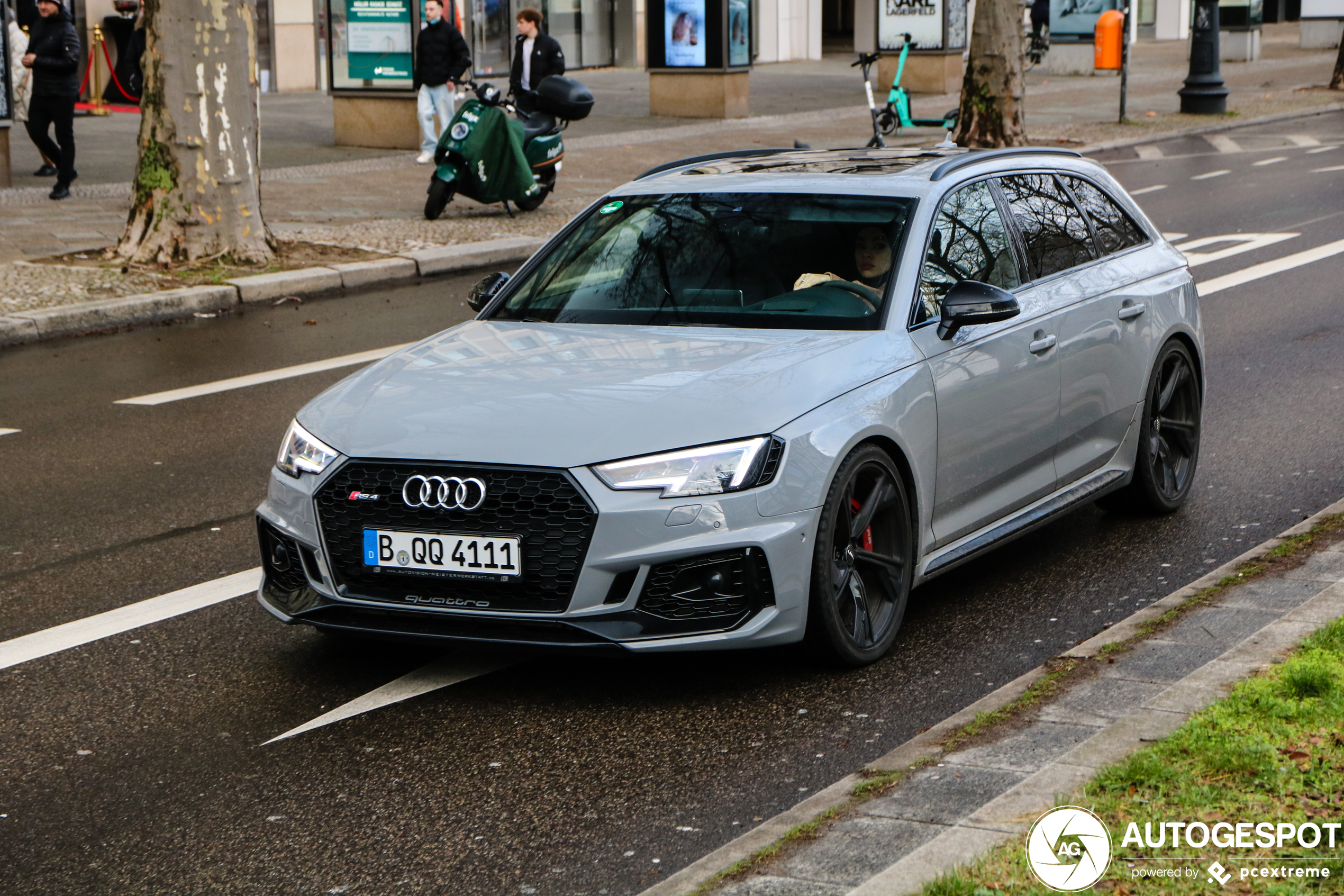 Audi RS4 Avant B9