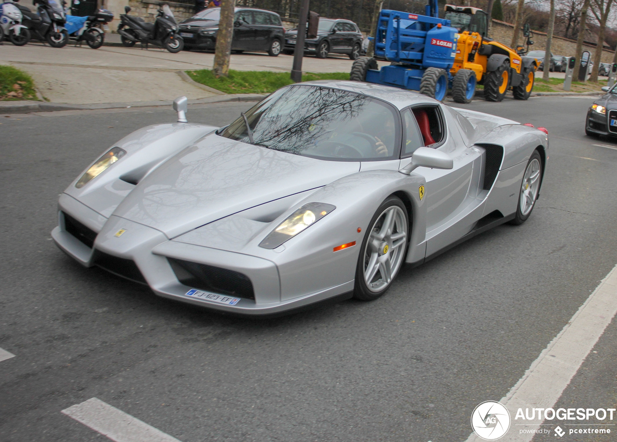 ferrari enzo 2010 wallpaper