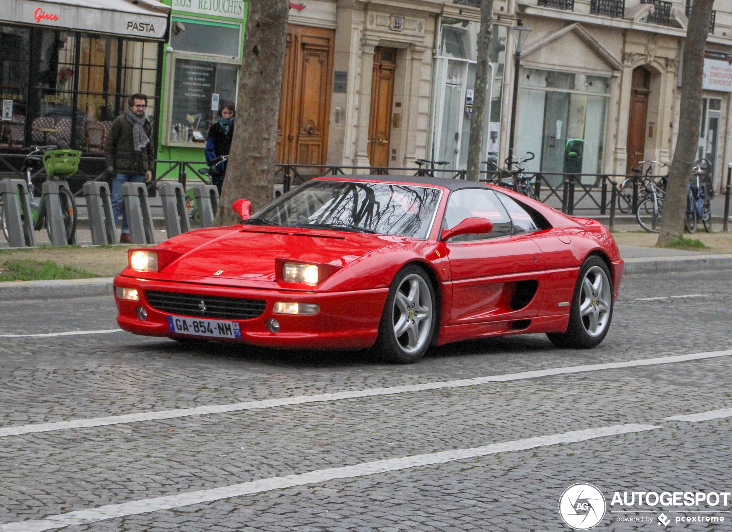 Ferrari F355 GTS