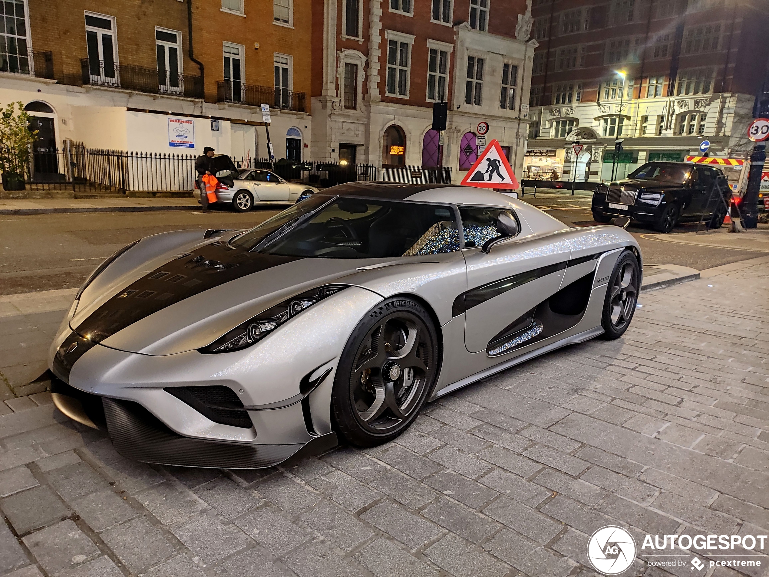 Koenigsegg Regera duikt op in bizarre combo