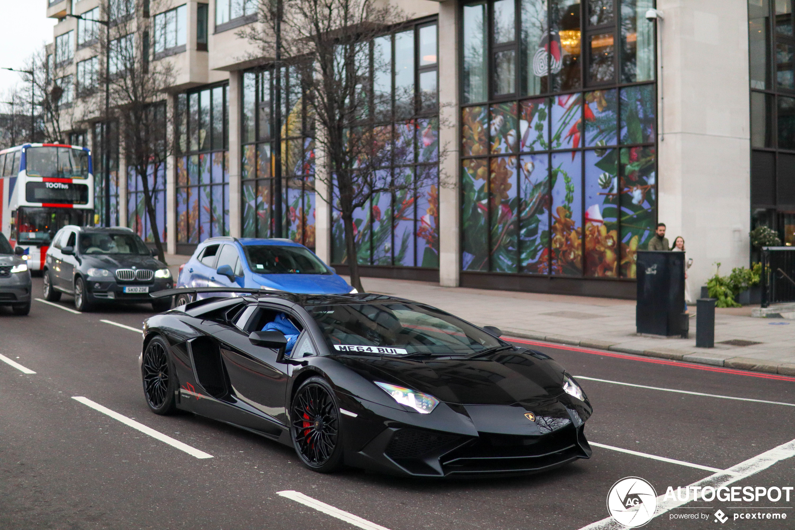 Lamborghini Aventador LP750-4 SuperVeloce Roadster