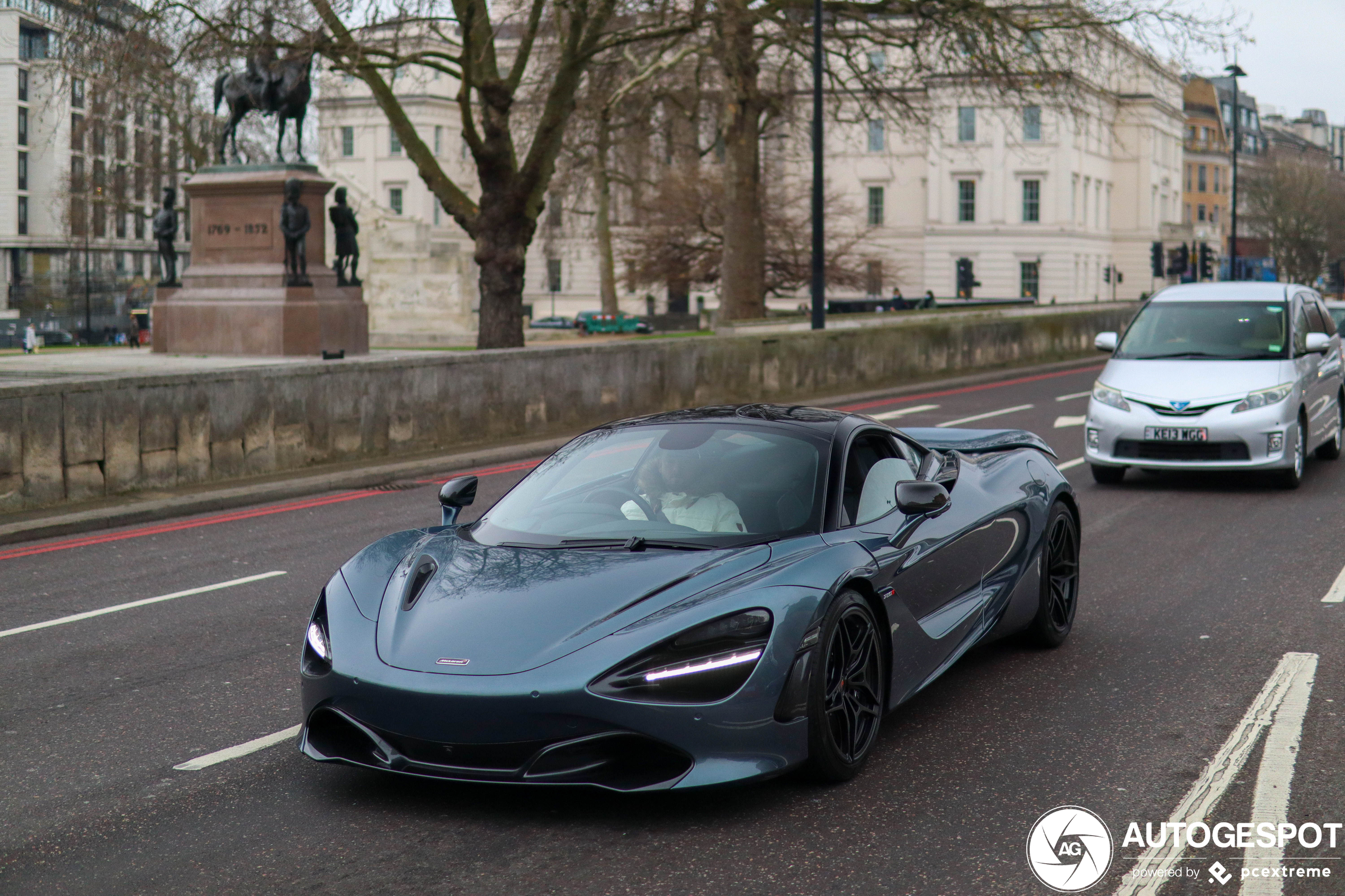 McLaren 720S