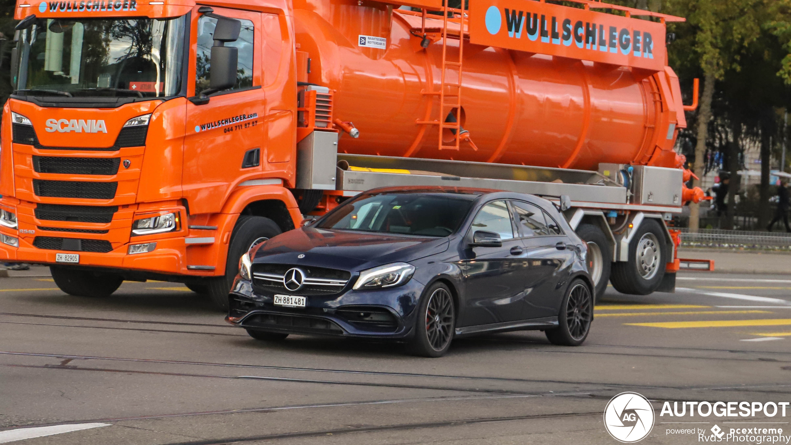 Mercedes-AMG A 45 W176 2015