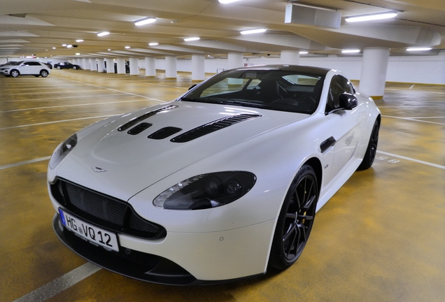 Aston Martin V12 Vantage S