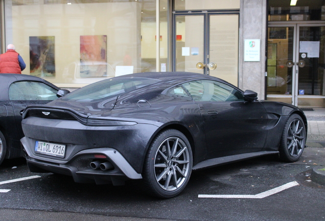 Aston Martin V8 Vantage 2018