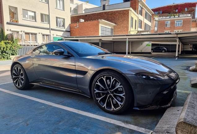 Aston Martin V8 Vantage 2018