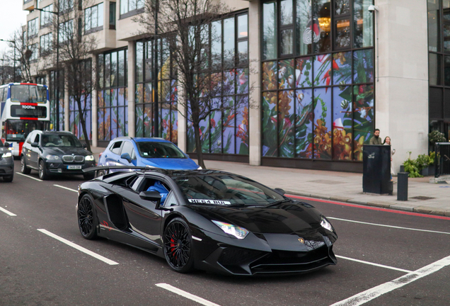 Lamborghini Aventador LP750-4 SuperVeloce Roadster