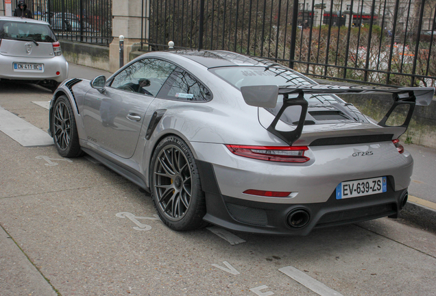 Porsche 991 GT2 RS Weissach Package