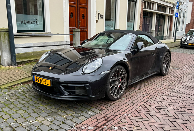 Porsche 992 Carrera 4S Cabriolet