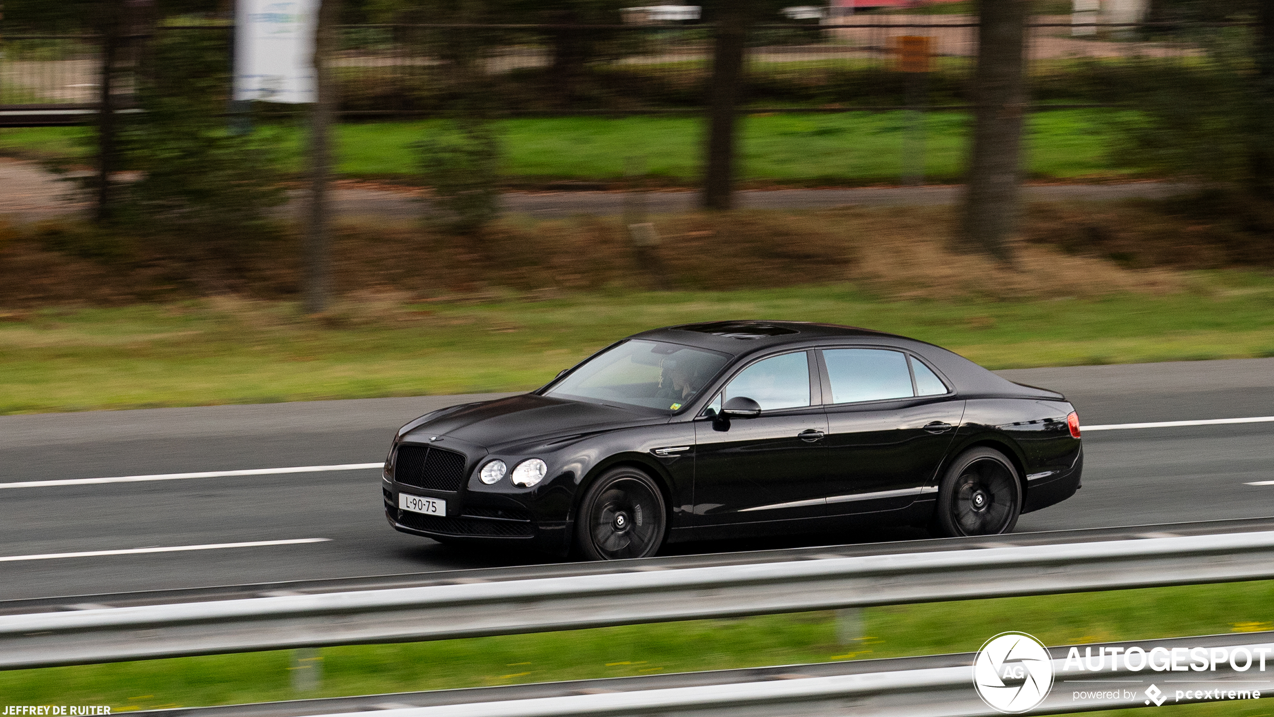 Bentley Flying Spur W12