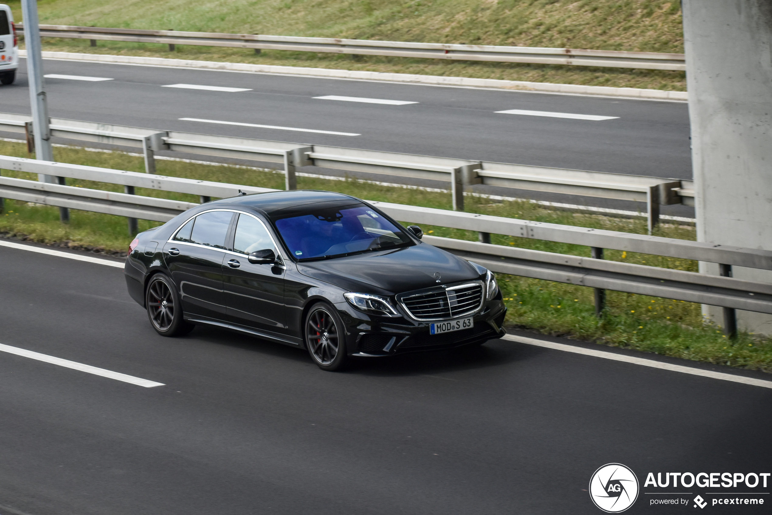 Mercedes-AMG S 63 V222