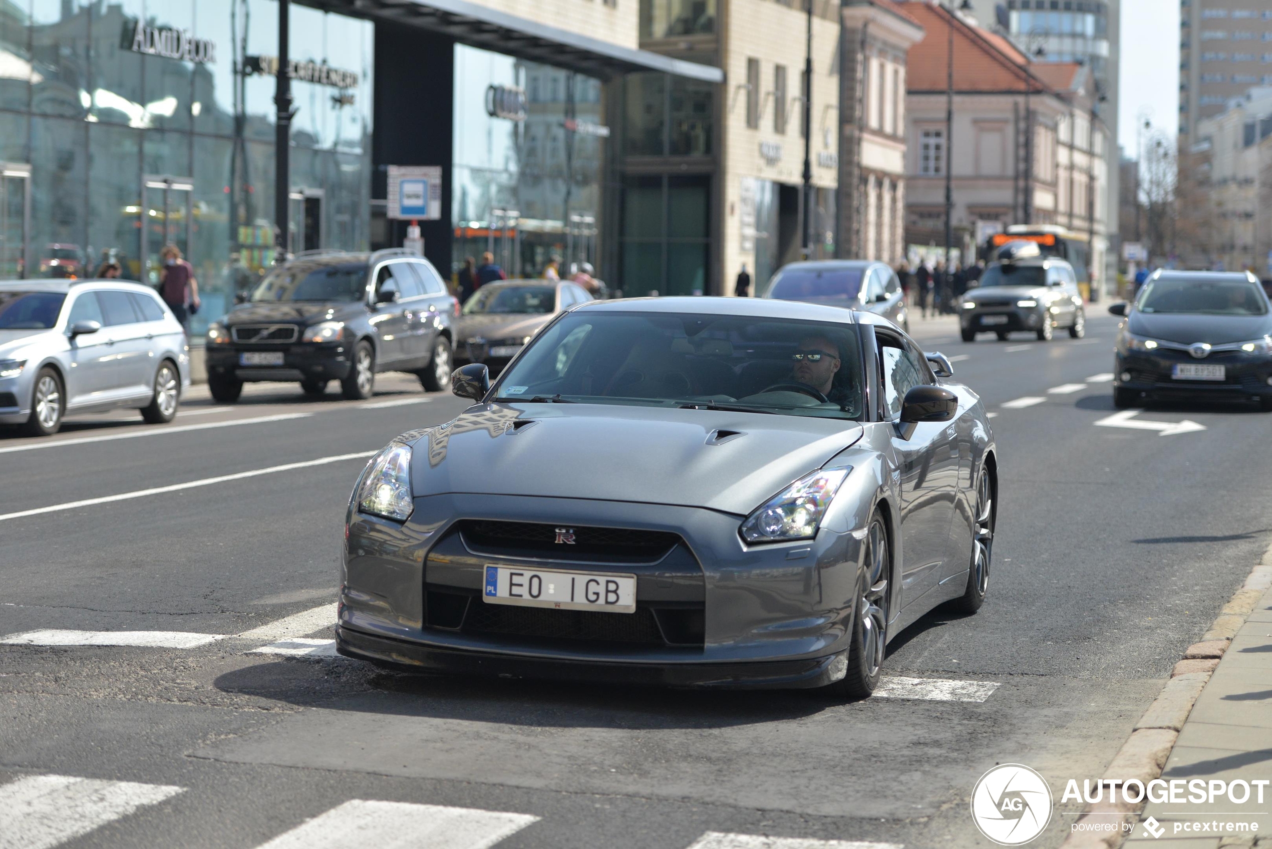 Nissan GT-R