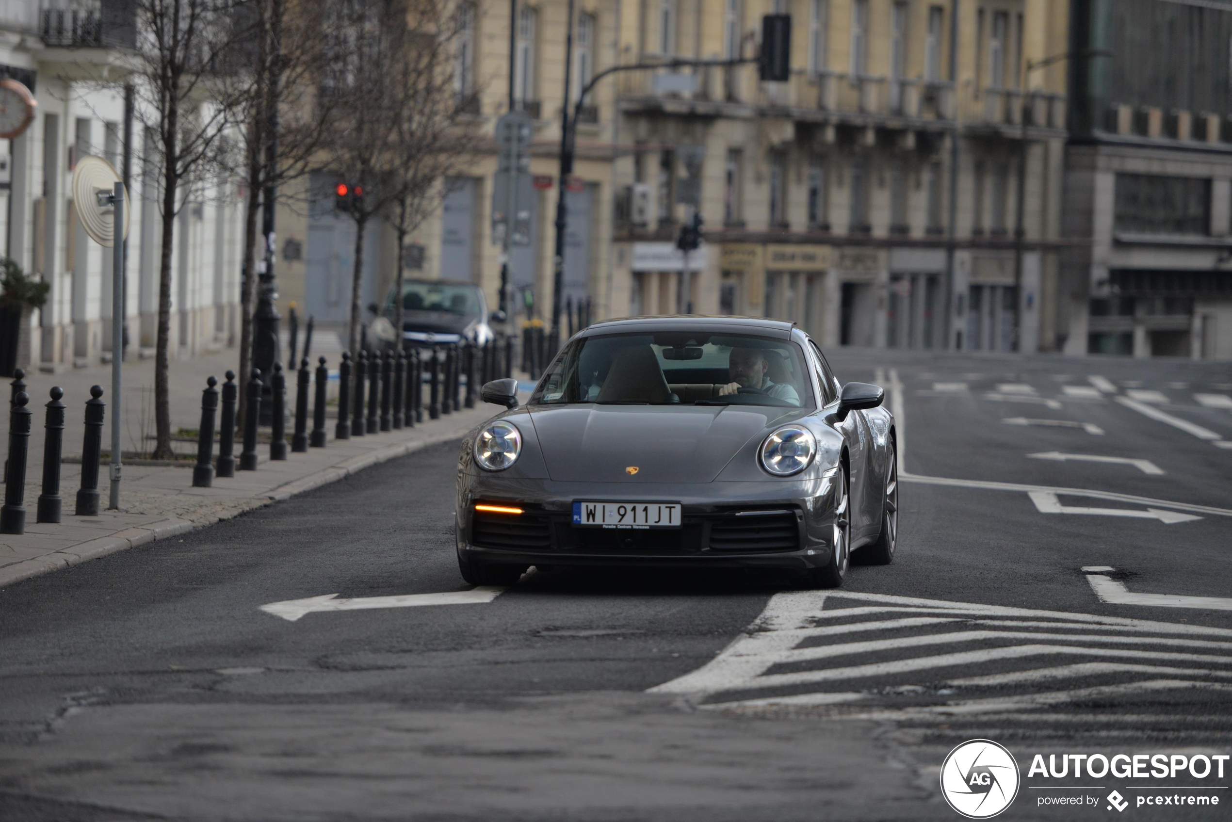 Porsche 992 Carrera 4S