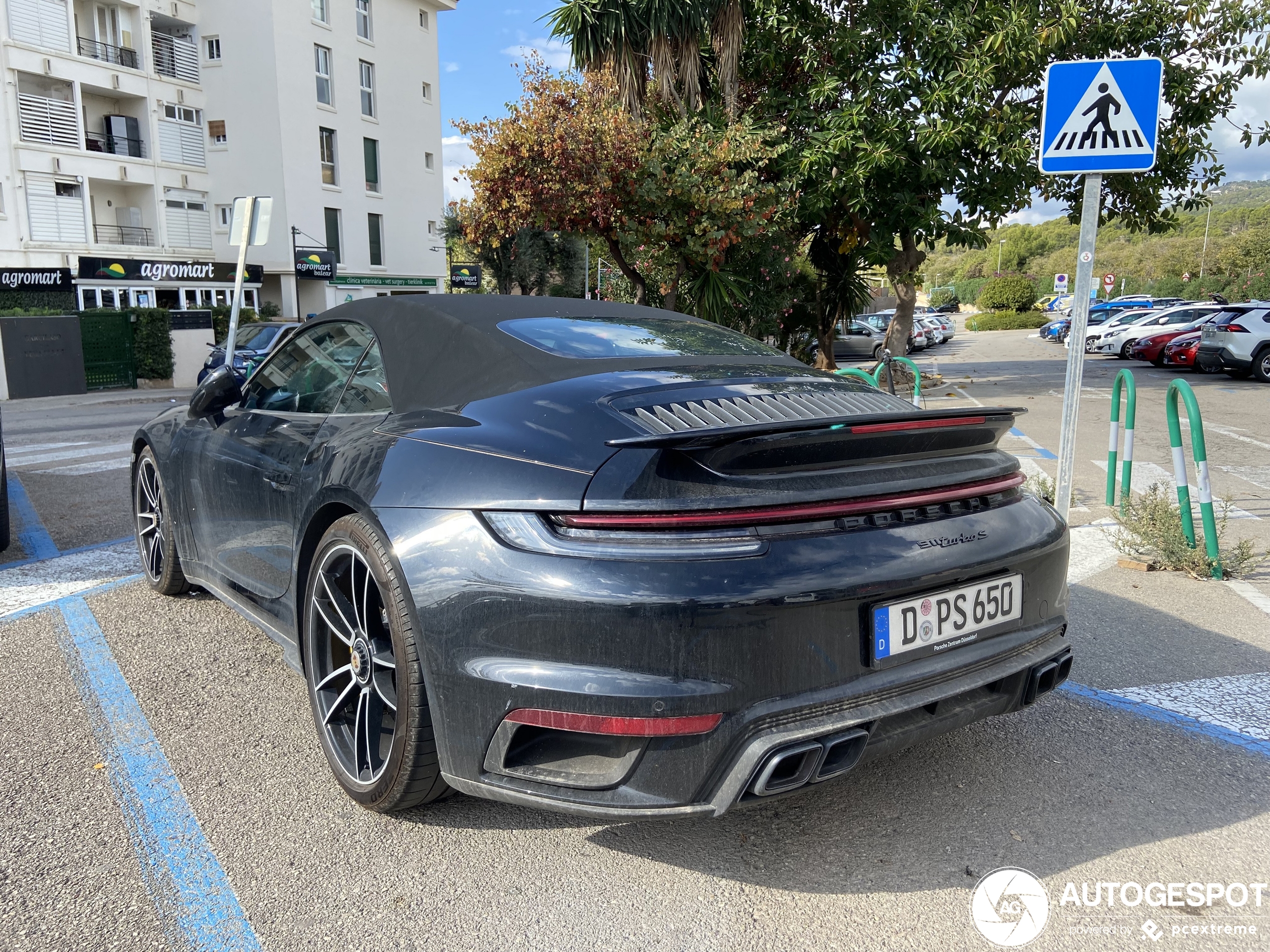 Porsche 992 Turbo S Cabriolet