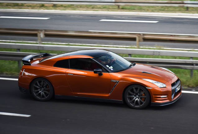 Nissan GT-R 2011