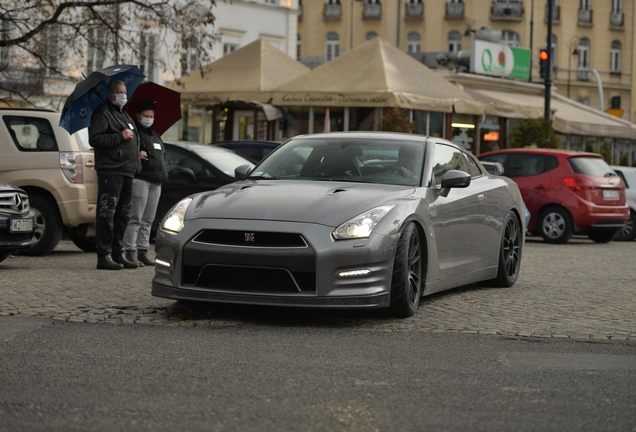 Nissan GT-R 2013