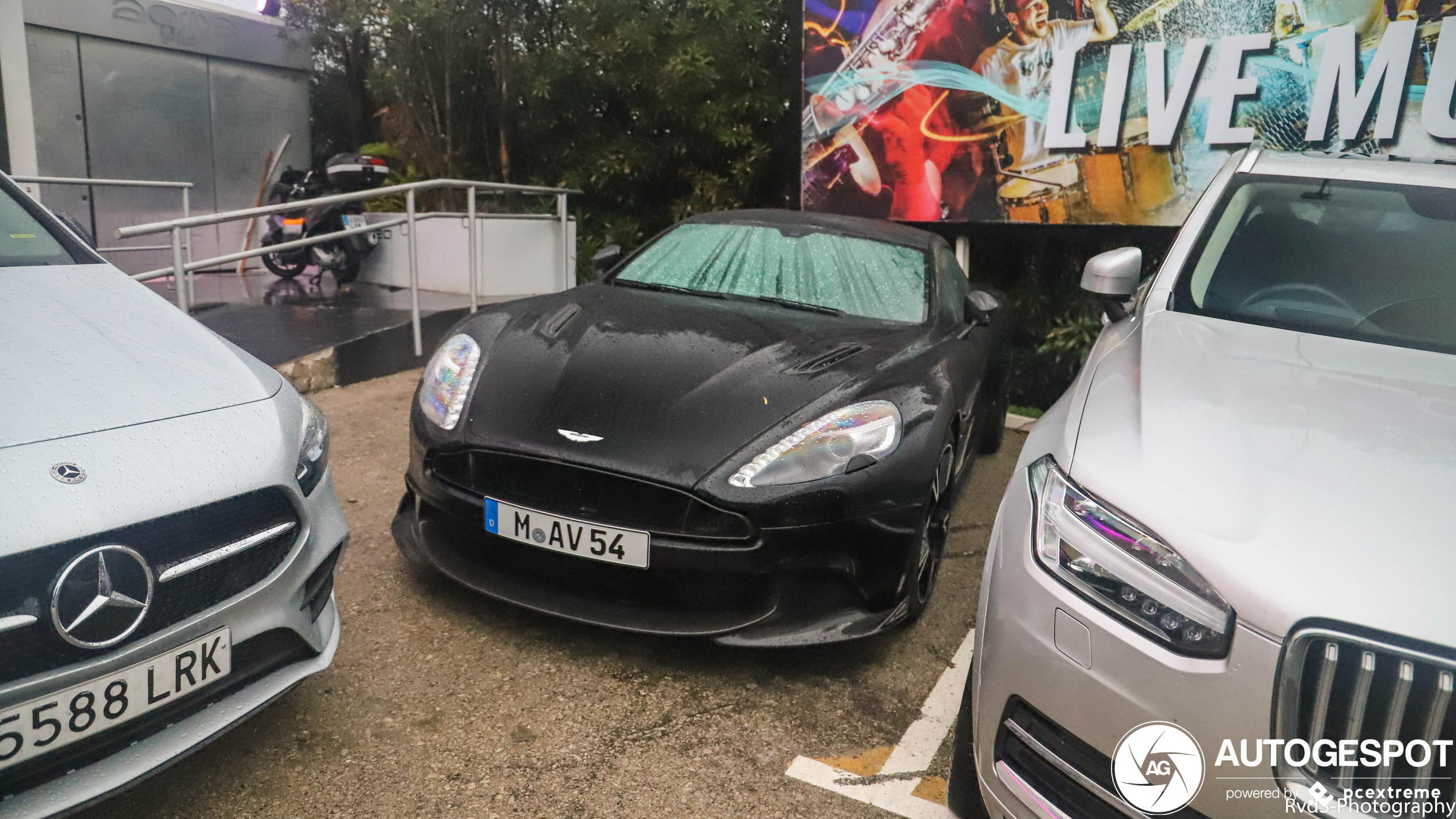 Aston Martin Vanquish S 2017