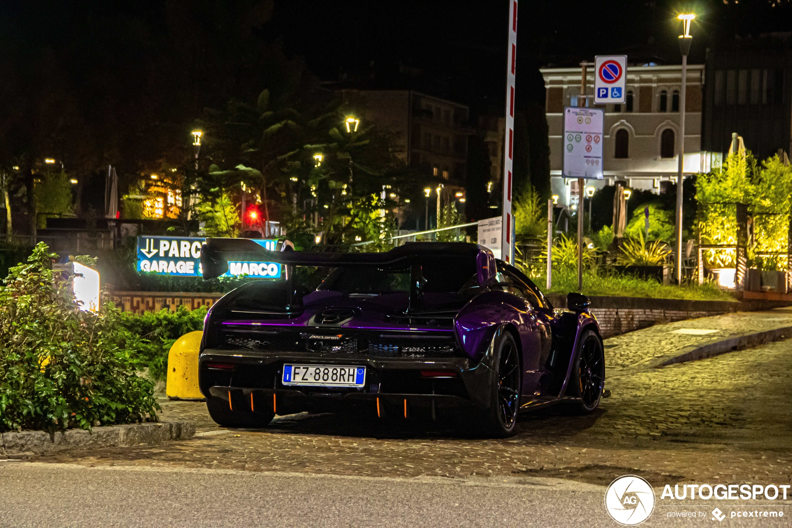 McLaren Senna