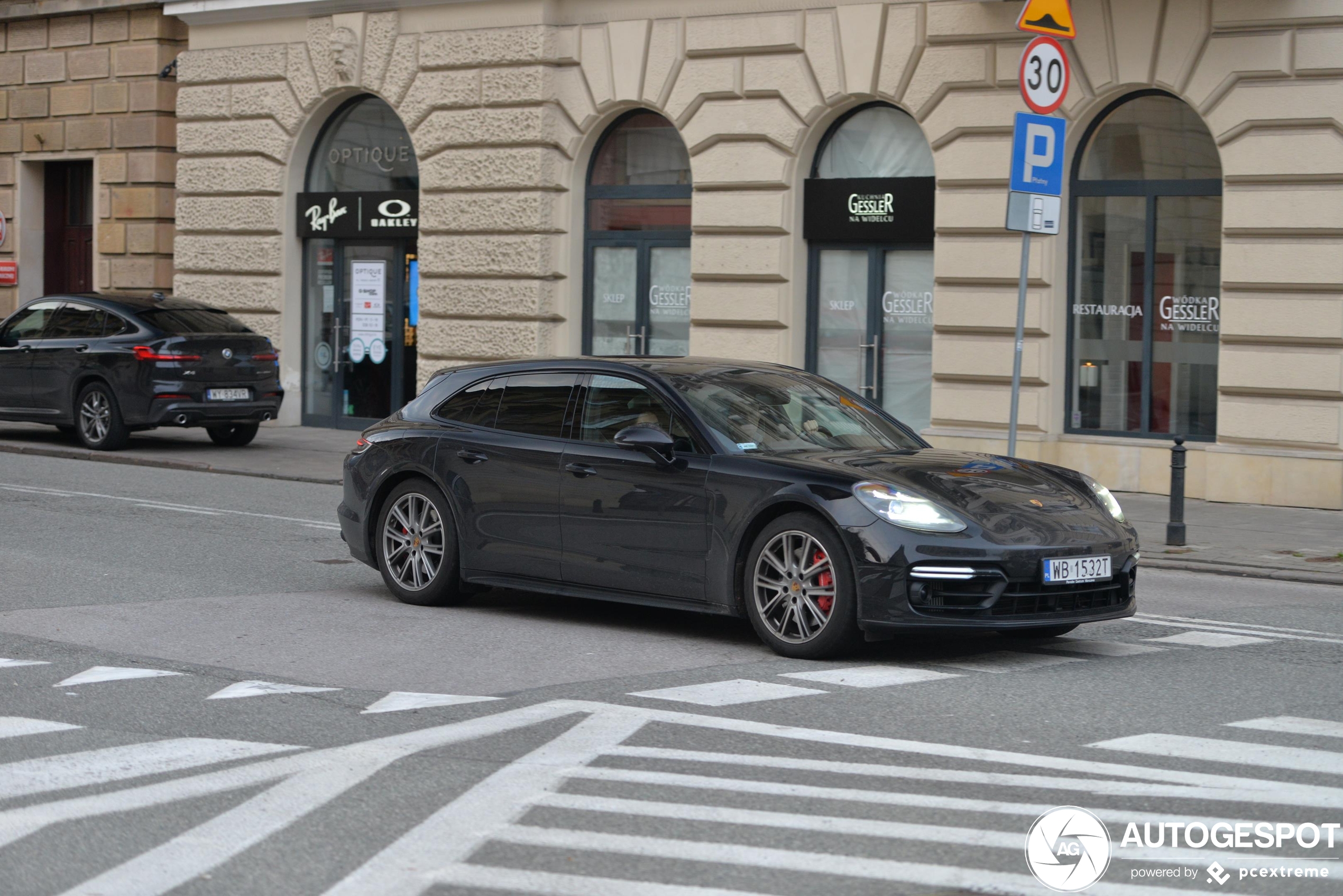 Porsche 971 Panamera Turbo Sport Turismo