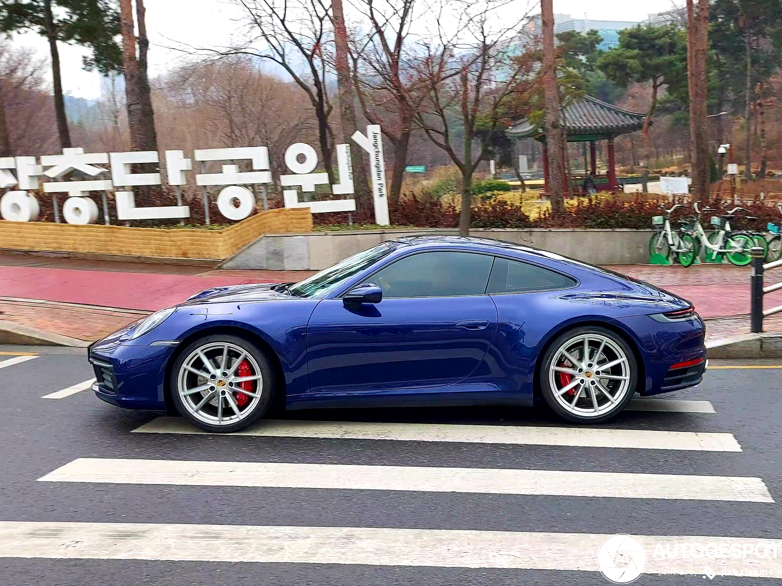 Porsche 992 Carrera 4S