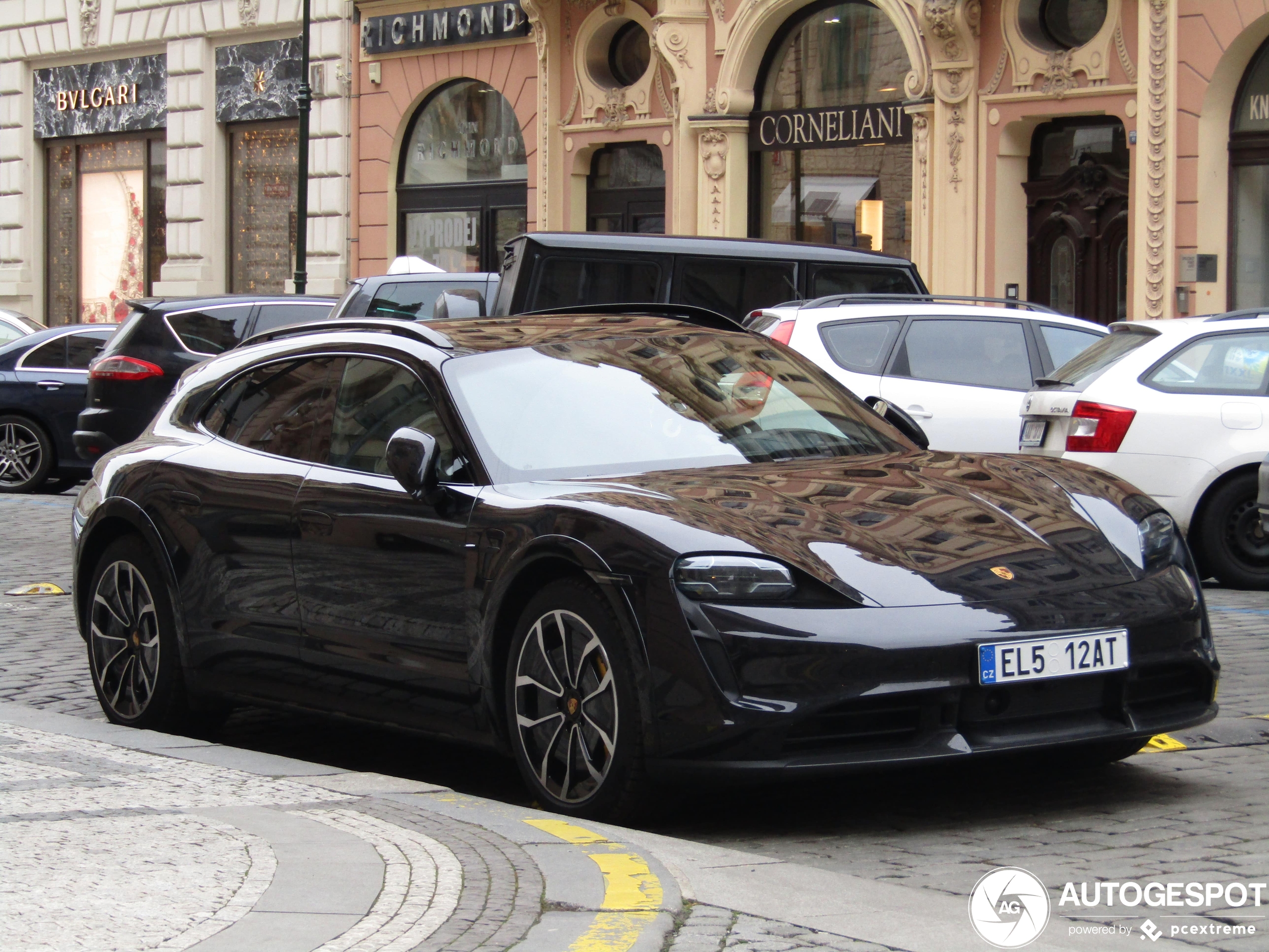 Porsche Taycan Turbo S Cross Turismo