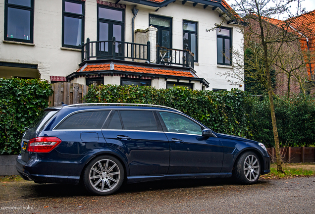 Mercedes-Benz E 63 AMG S212 V8 Biturbo