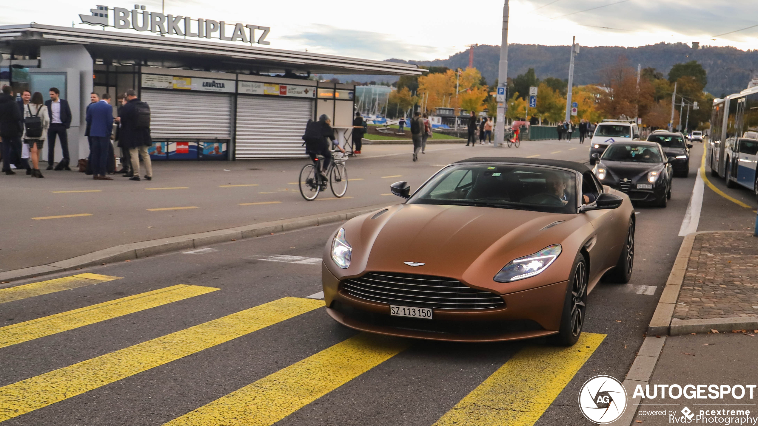 Aston Martin DB11 V8 Volante