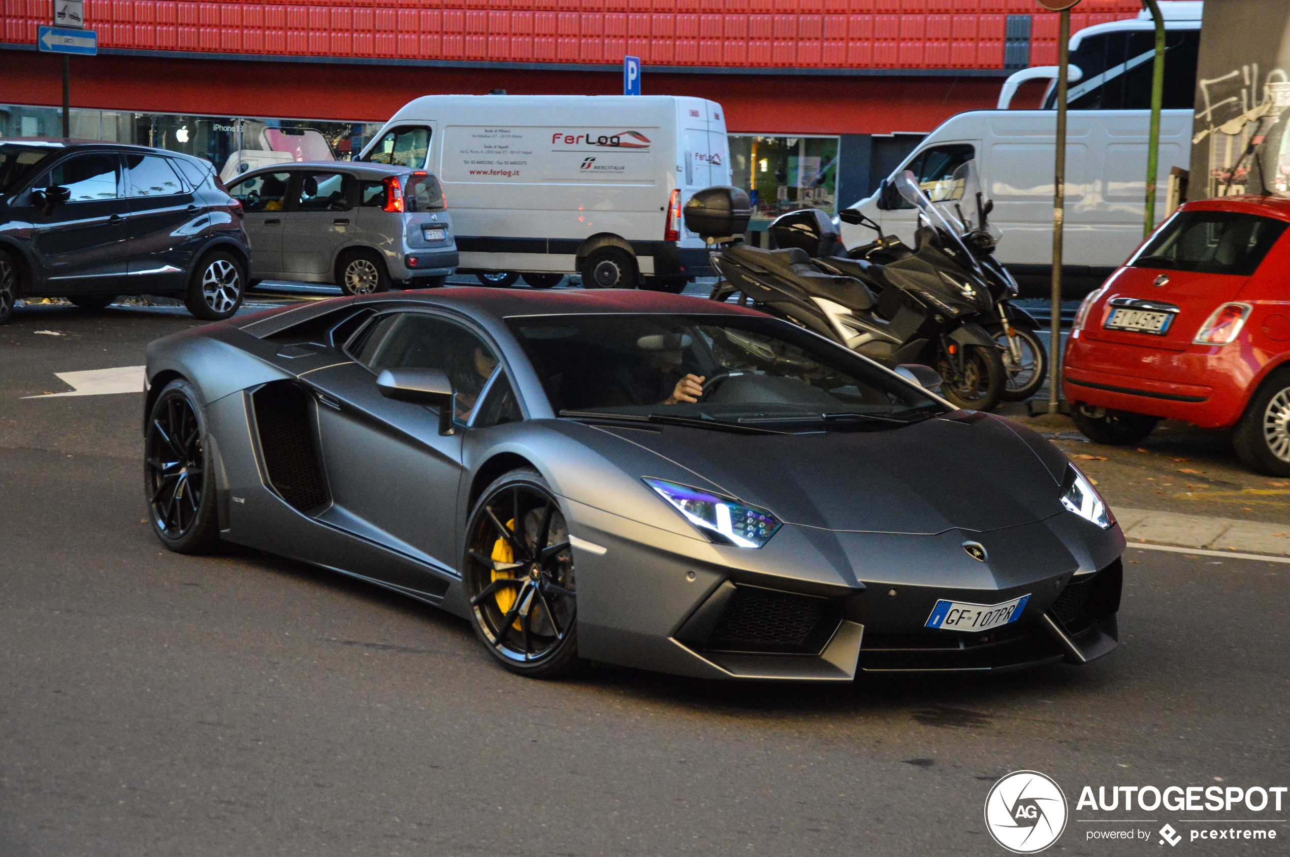 Lamborghini Aventador LP700-4