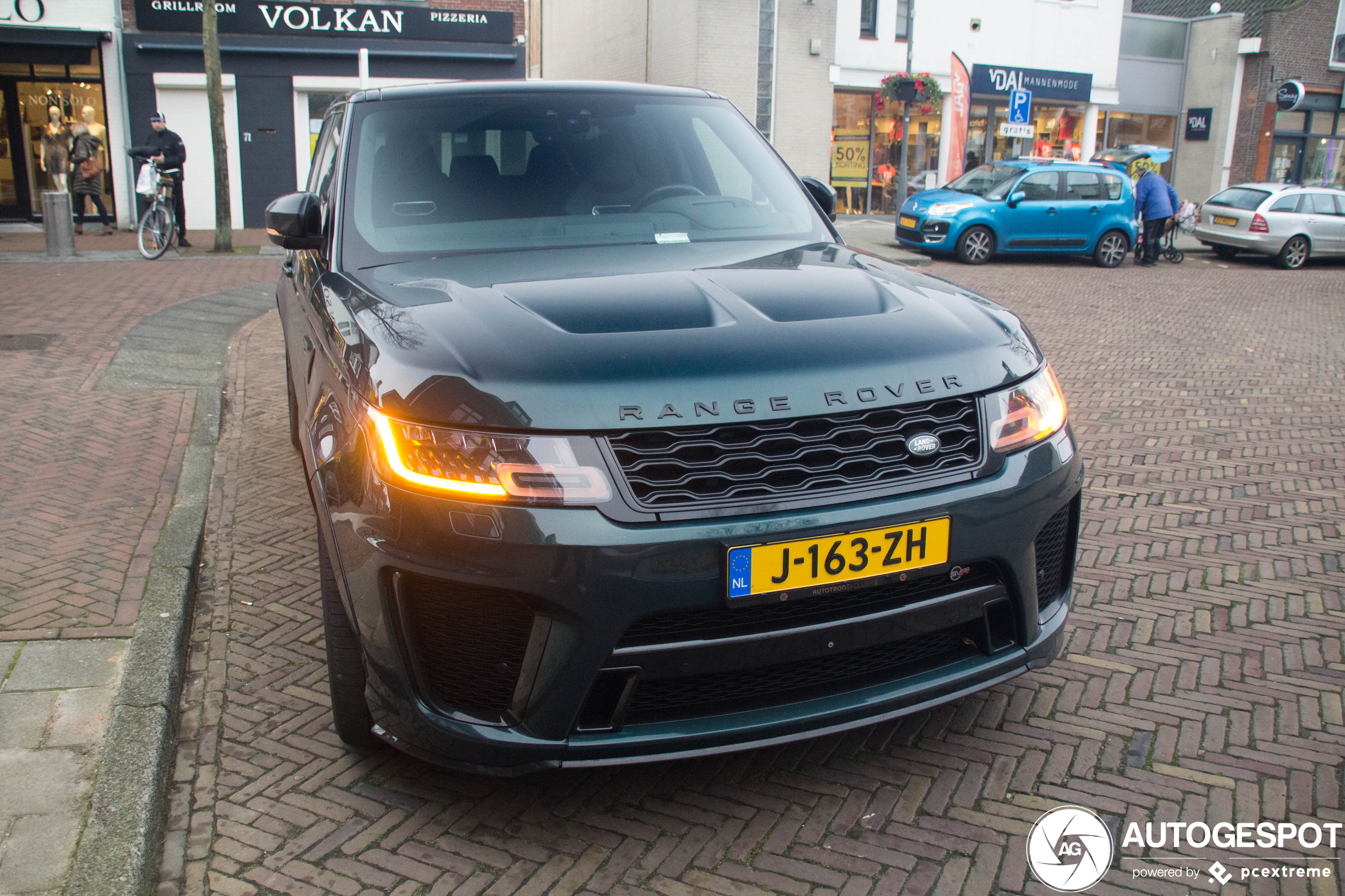 Land Rover Range Rover Sport SVR 2018