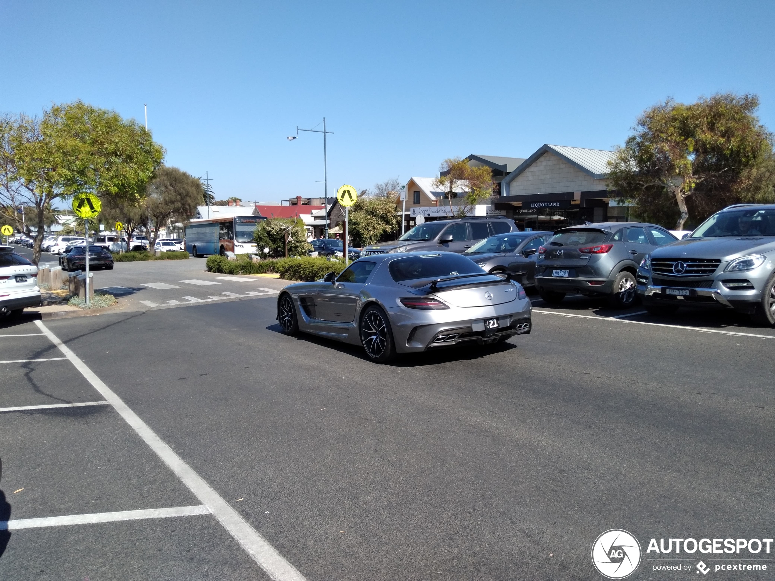 Dikke Black Series combo down under gespot
