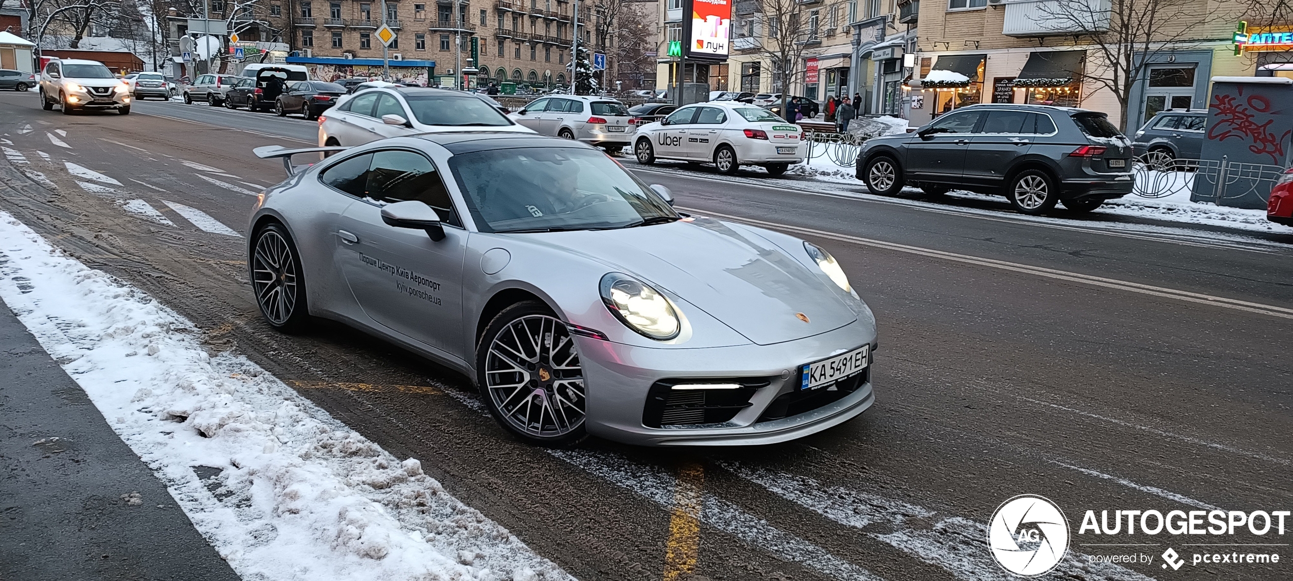 Porsche 992 Carrera 4S