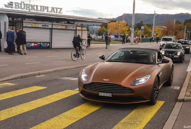 Aston Martin DB11 V8 Volante