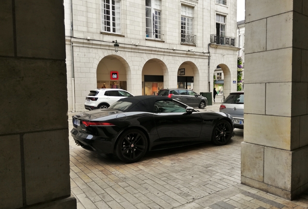 Jaguar F-TYPE S AWD Convertible