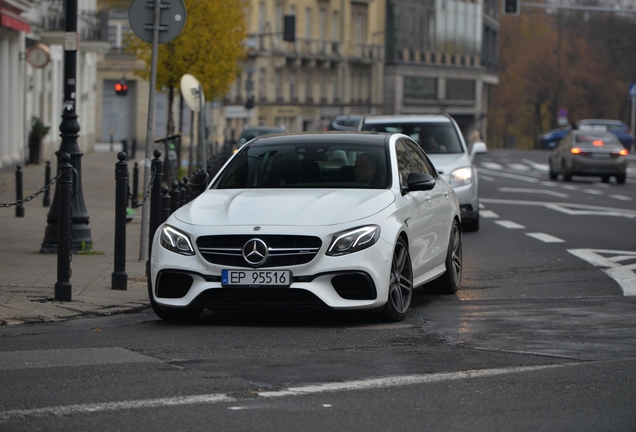 Mercedes-AMG E 63 S W213