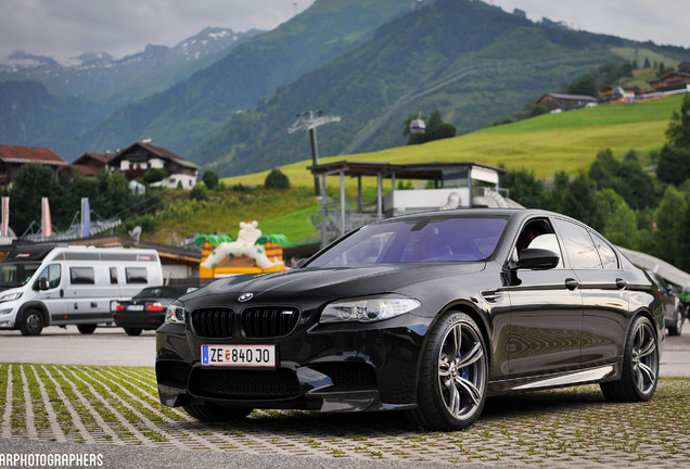 BMW M5 F10 2011