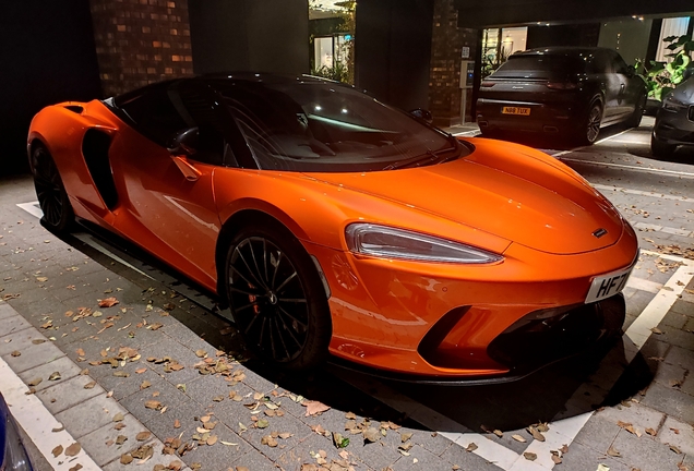 McLaren GT