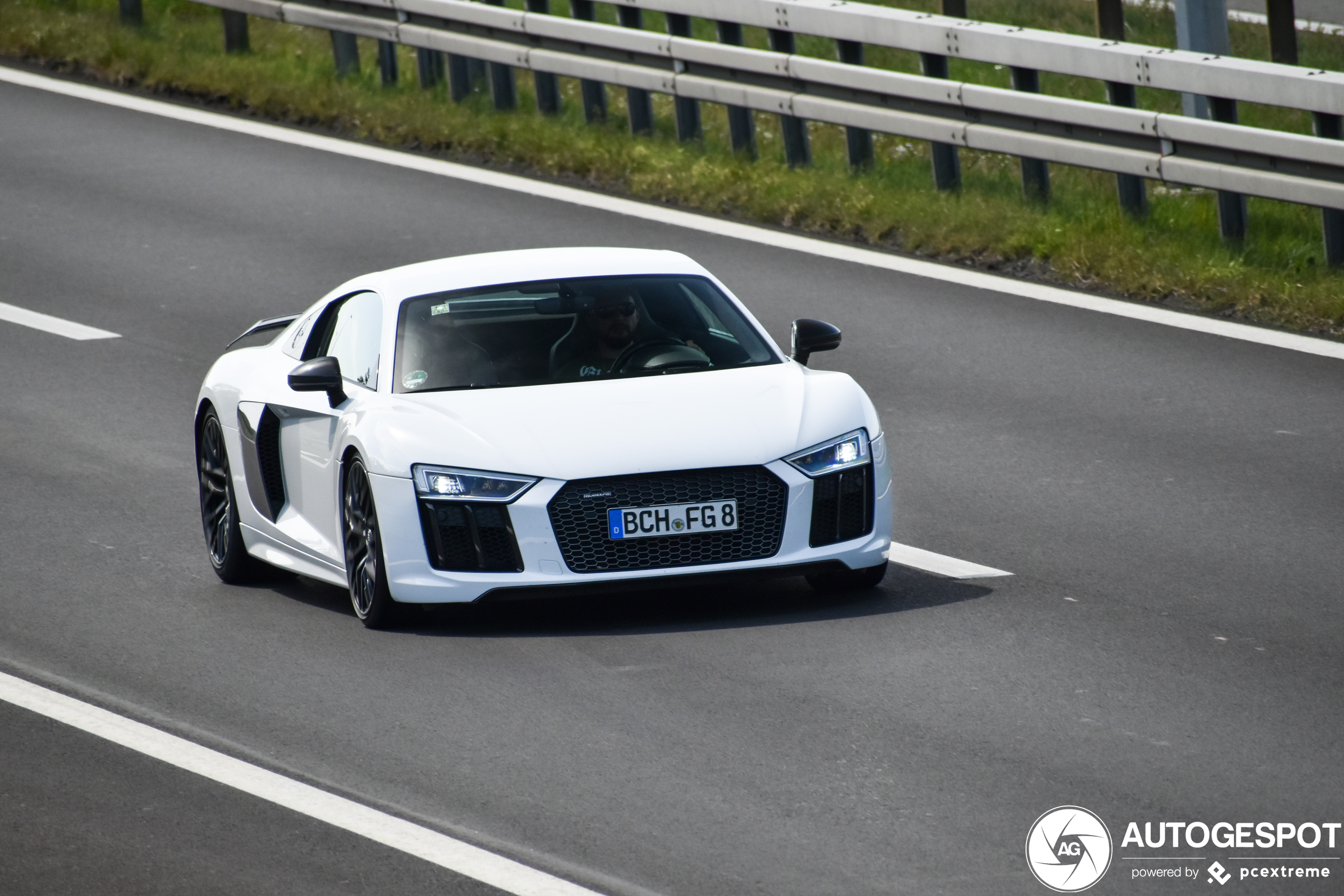 Audi R8 V10 Plus 2015