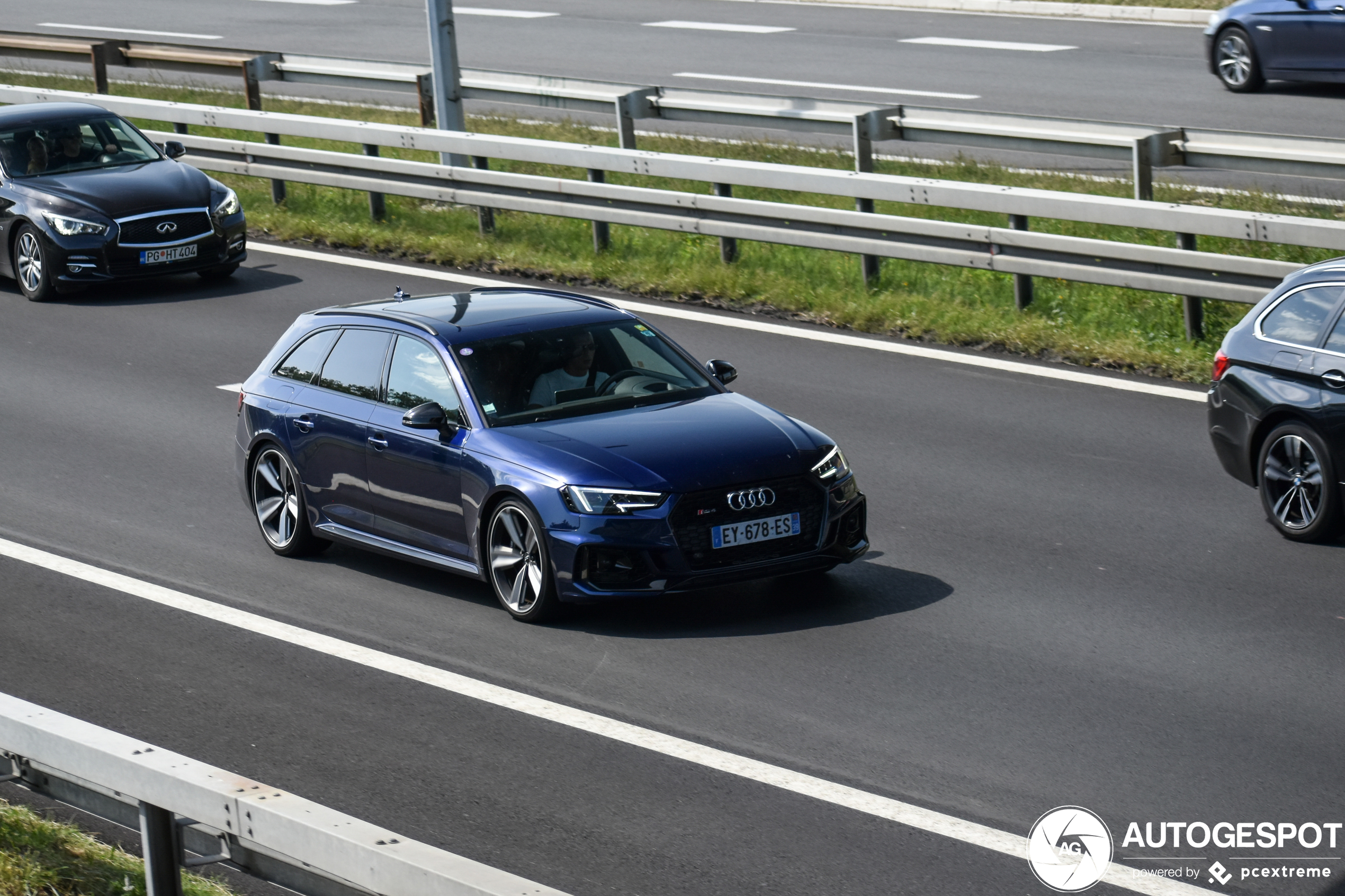 Audi RS4 Avant B9