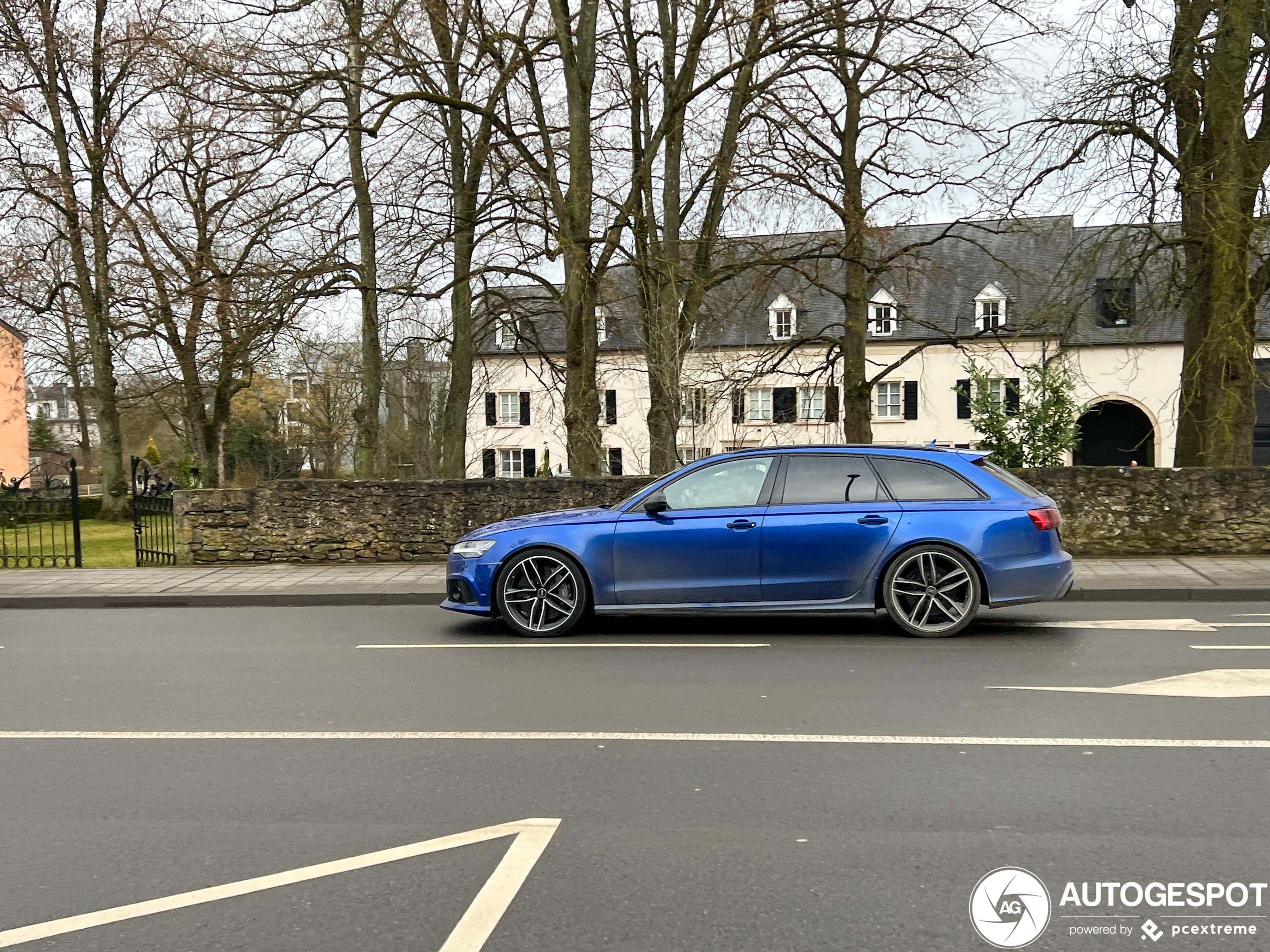 Audi RS6 Avant C7 2015