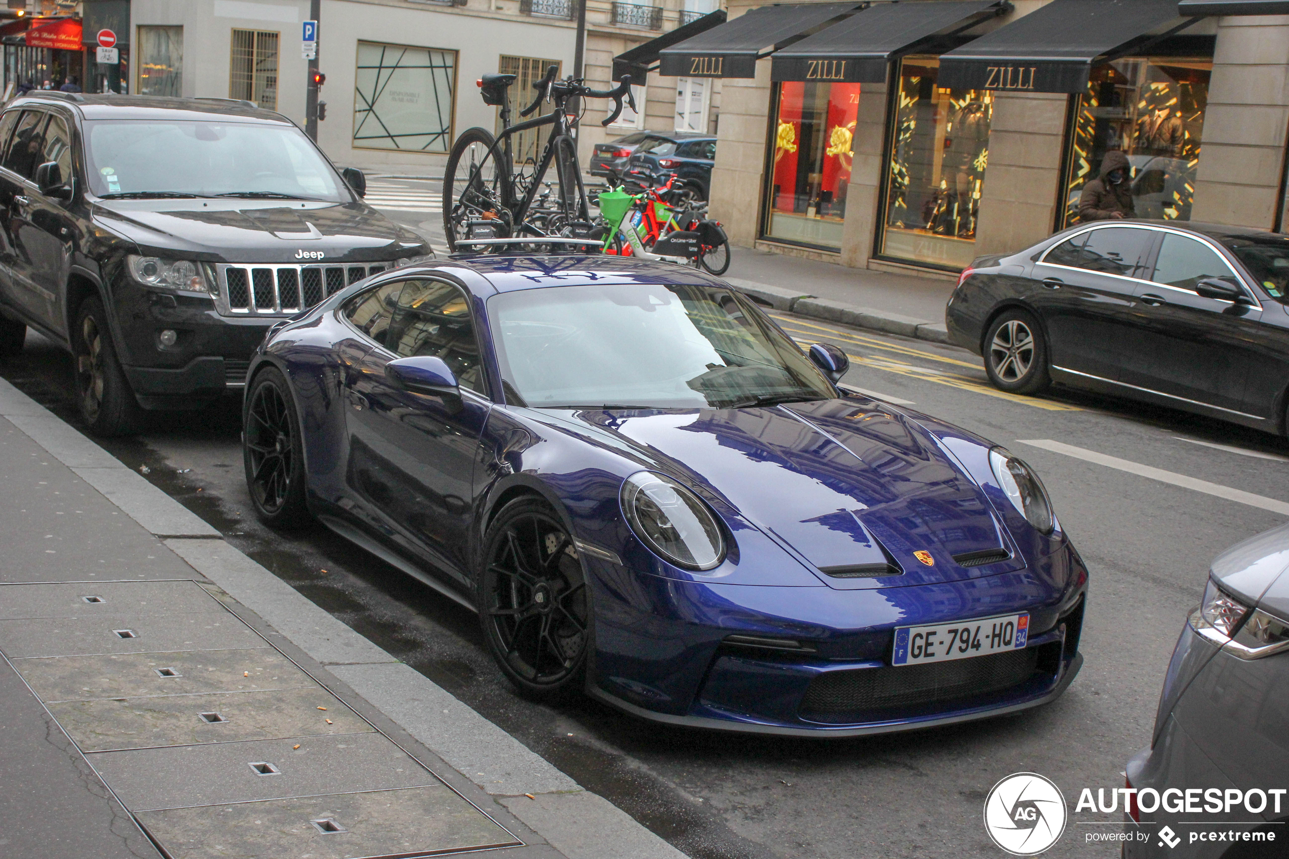 De reden om de Porsche 992 GT3 mét het Touring Package te bestellen!