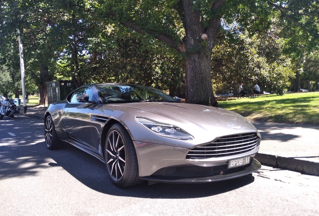 Aston Martin DB11