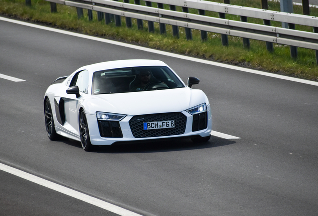 Audi R8 V10 Plus 2015