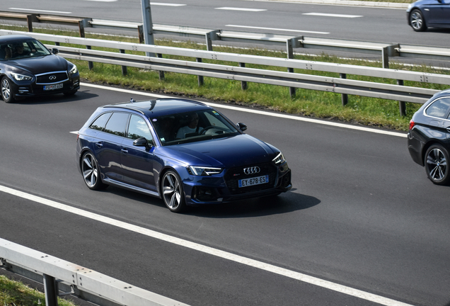 Audi RS4 Avant B9