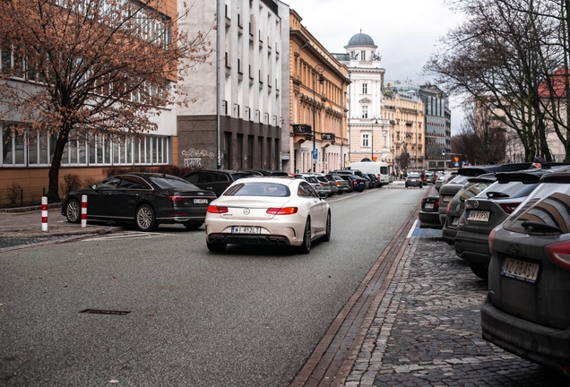 Mercedes-AMG S 63 Coupé C217