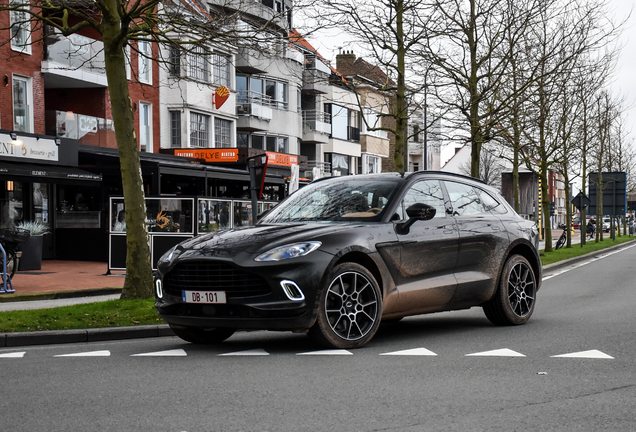 Aston Martin DBX